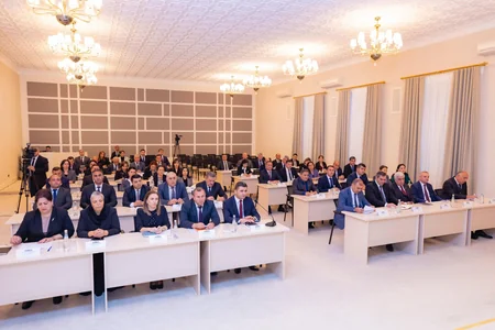 Naxçıvan Ali Məclisində deputatın statusu müzakirə edilib