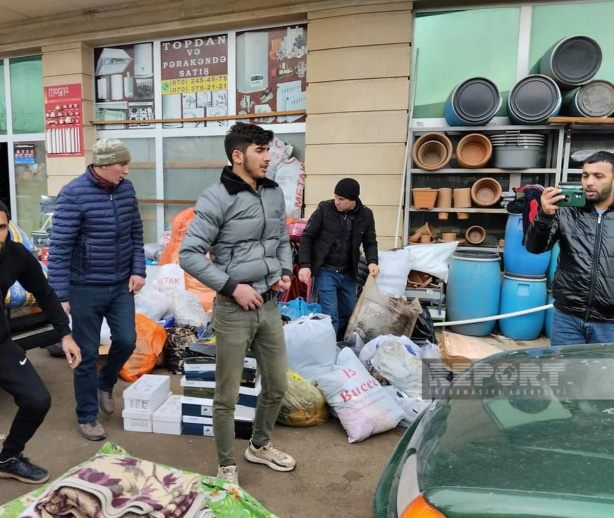 Biləsuvar və Cəlilabad sakinləri də Türkiyəyə yardım kampaniyasına qoşulublar