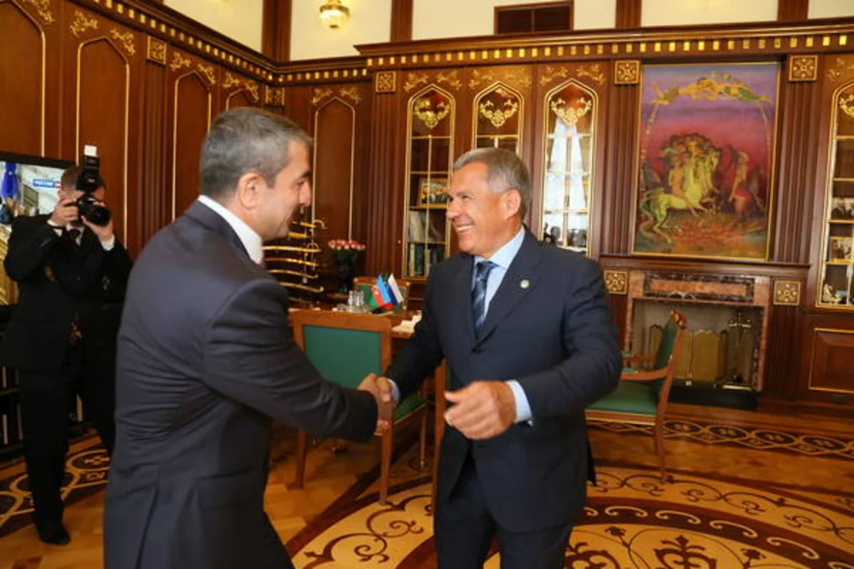 Azərbaycan Dövlət Sərhəd Xidmətinin rəhbəri Tatarıstan prezidenti ilə görüşüb