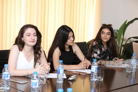 Report Media Məktəbinin tələbələrinə İpoteka Fondunda təlim keçirilib