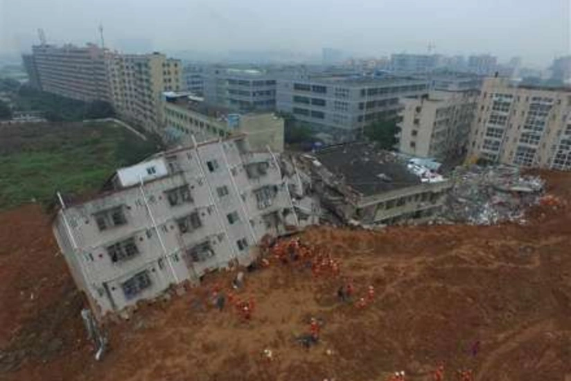 Çində baş vermiş torpaq sürüşməsi zamanı 11 nəfər ölüb