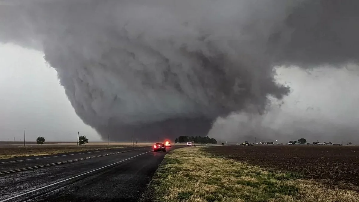 At least 34 dead as tornadoes tear through southern US