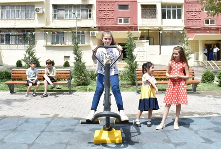 Bakıda daha bir həyət təmir edilib