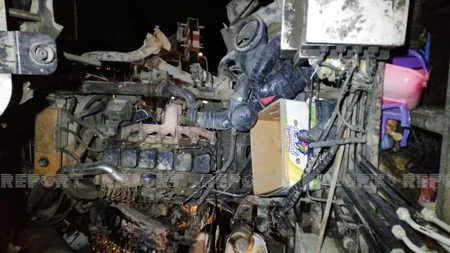 “Saray” postunda yük maşını aşıb