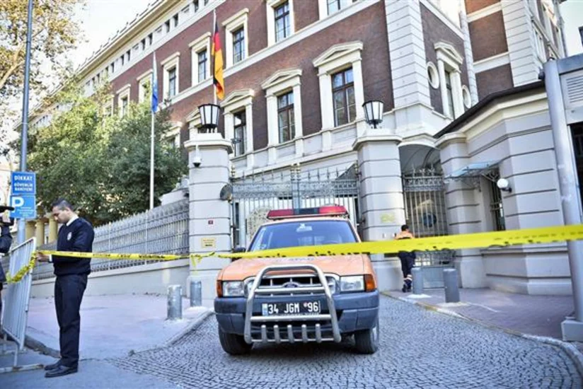 İstanbulda polis Almaniya baş konsulluğunu nəzarətə götürüb
