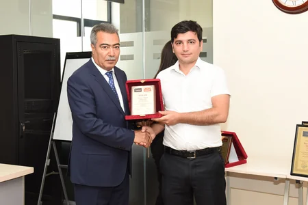 “Report”un əməkdaşı energetika sahəsindən yazan jurnalistlər arasında birinci olub