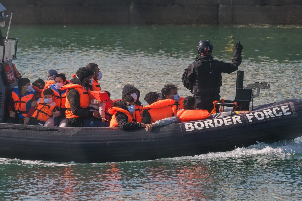UK sees record number of Channel migrant crossings in single day
