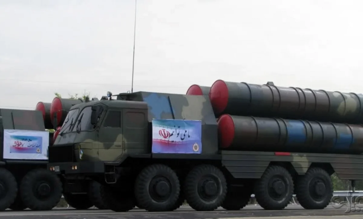 İranda Bavar-373 zenit-raket kompleksinin təqdimatı olub