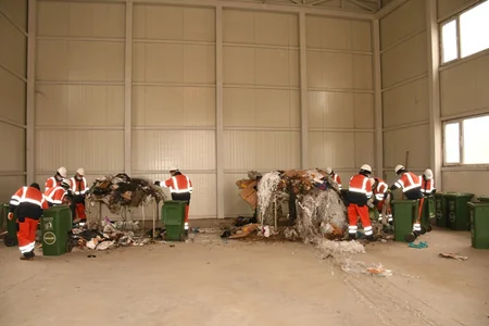 Bakının daha 9 rayonunda bərk məişət tullantıları yığılaraq çeşidlənib