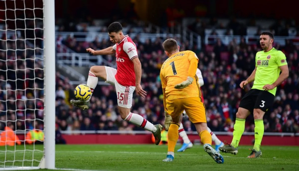 Arsenal qələbəni qaçırıb, Everton heç-heçə oynayıb