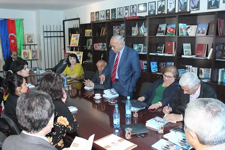 ​Özbəkistanda Azərbaycan mədəni irsi adlı kitab çap olunub