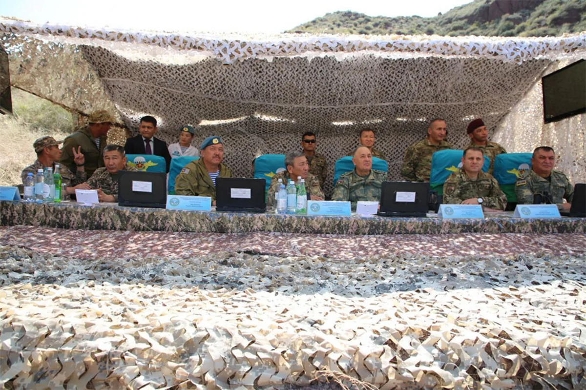 Baş Qərargah rəisi Qazaxıstanda Altın Kıran - 2024 təlimini izləyib