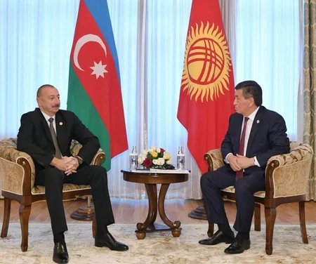 President Ilham Aliyev meets his Kyrgyz counterpart in Cholpon-Ata