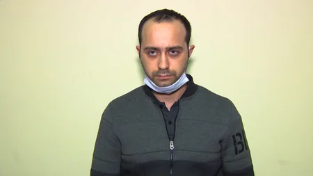 Nazirliyin həbsdə olan sabiq əməkdaşı iş yoldaşını döydürüb - VİDEO - RƏSMİ