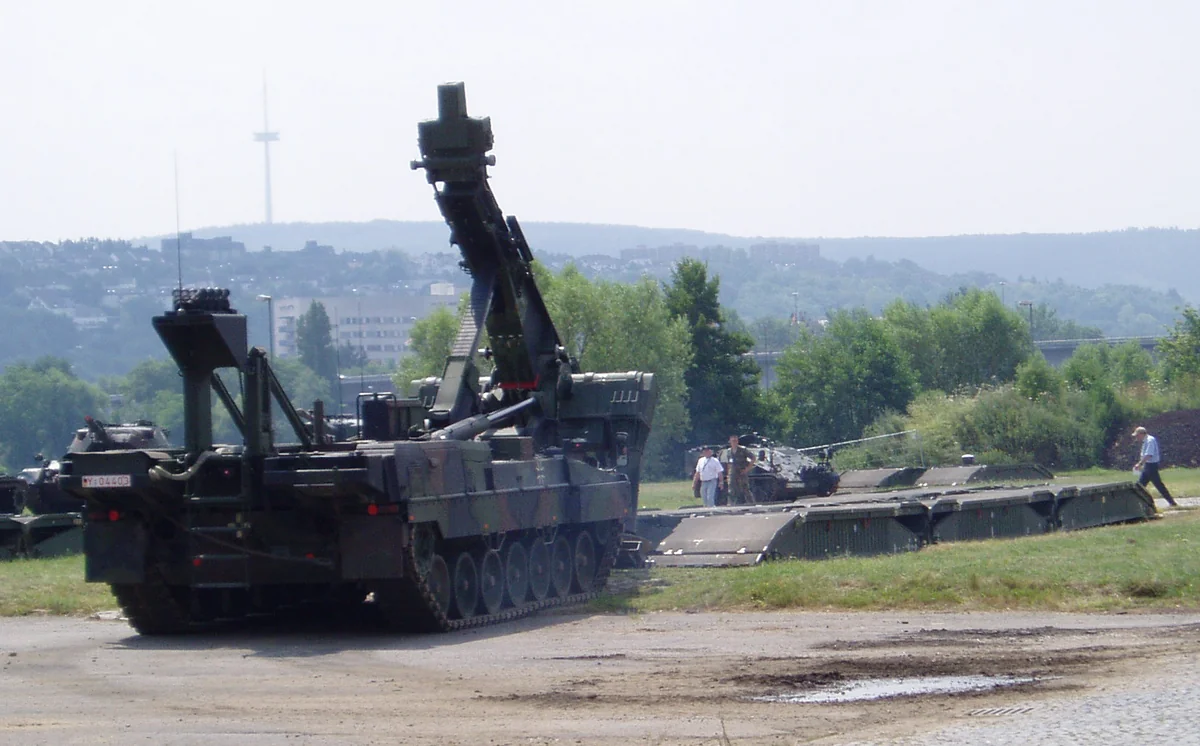 Germany sends 6 BIBER bridge-laying tanks to Ukraine