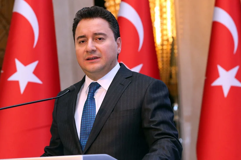 Əli Babacan AKP-dən istefa verib