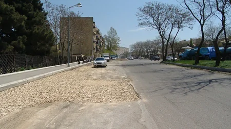 Sabunçu rayonunda yollar və səkilər genişləndirilir - FOTO