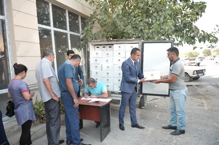 Heydər Əliyev Fondu Qurban bayramı münasibəti ilə aztəminatlı ailələrə qurban payları verib
