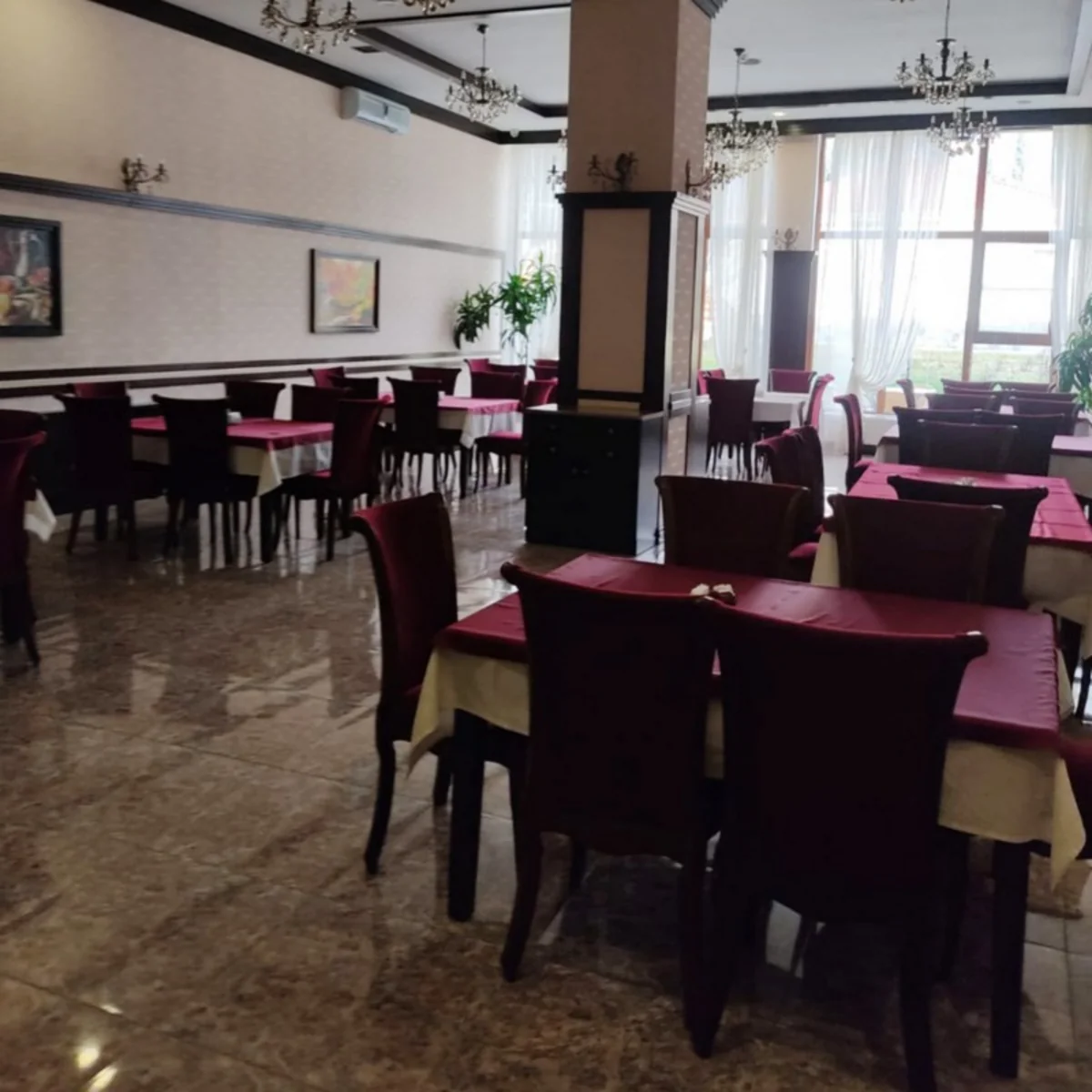 Pandemiya qaydalarını pozan hotel rəhbərliyi cərimələnib
