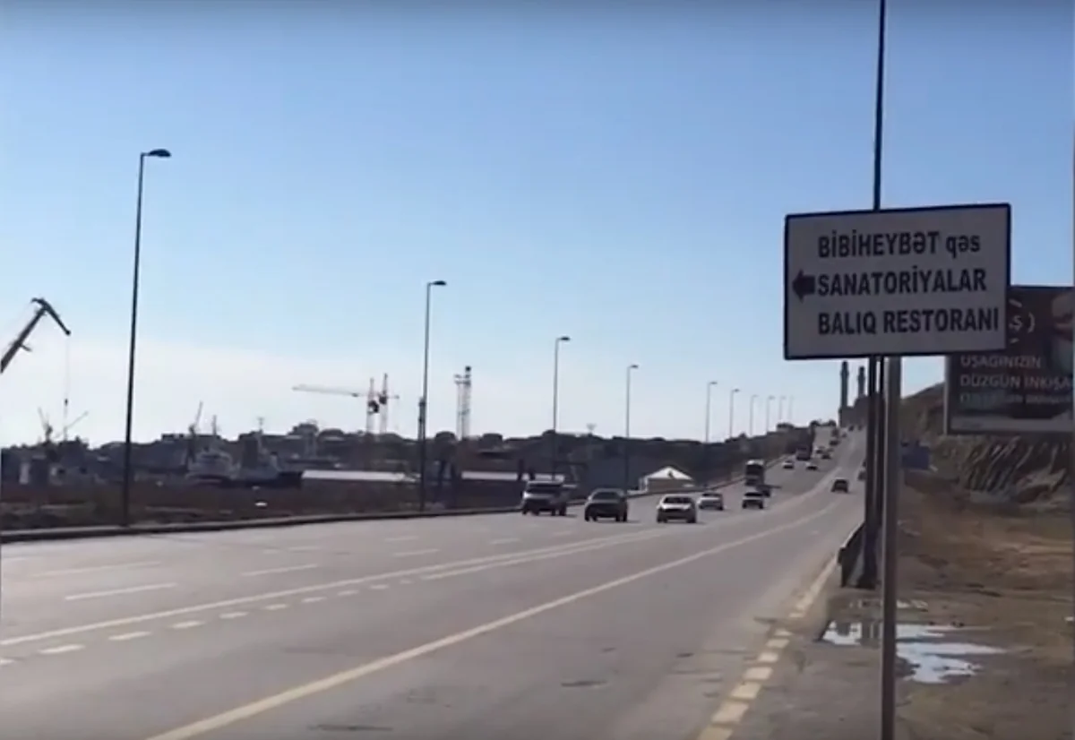 “Siqnal” İdarəsi Səbail rayonundakı şossedə dönmə xəttinin çəkilməsinin səbəbini açıqlayıb - VİDEO