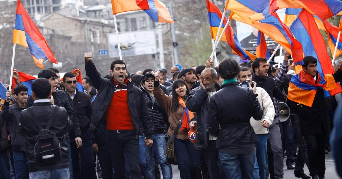 Противники Пашиняна попытались сорвать его визит в Москву