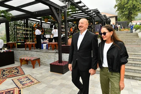 İlham Əliyev və Mehriban Əliyeva “Laçın Şəhəri Günü” bayram şənliklərində iştirak ediblər - YENİLƏNİB