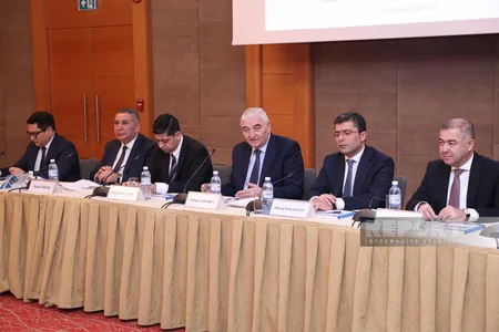 Media subyektlərinin bərabər seçkiqabağı təşviqat imkanları ilə bağlı müzakirələr aparılıb