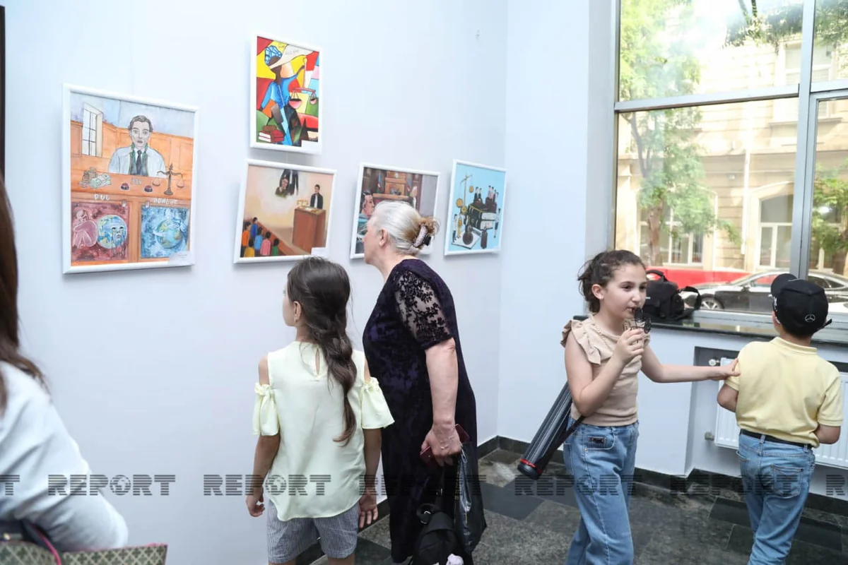 “Vəkillik peşəsi uşaqların gözü ilə” adlı uşaq rəsm sərgi-müsabiqəsi keçirilib