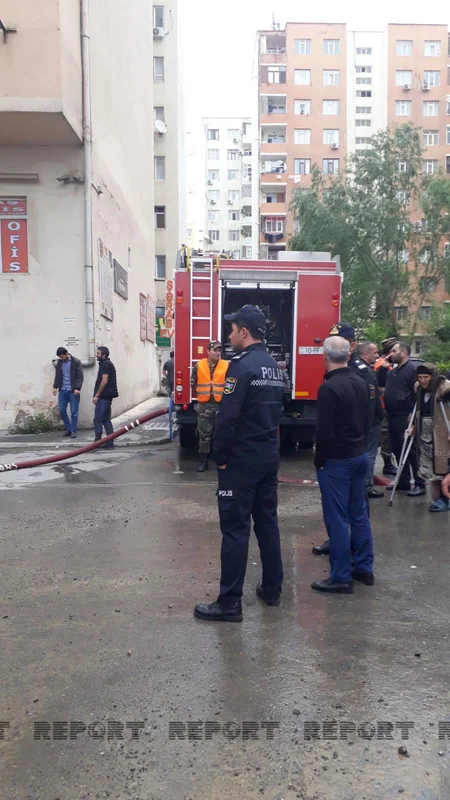 Xırdalanda yaşayış binasında yanğın olub, sakinlər təxliyə edilib