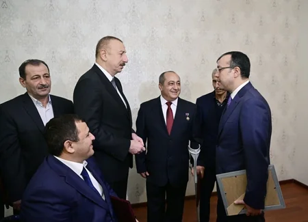 Prezident Qarabağ müharibəsi əlillərinə mənzil və avtomobillər təqdim edib - FOTO - YENİLƏNİB