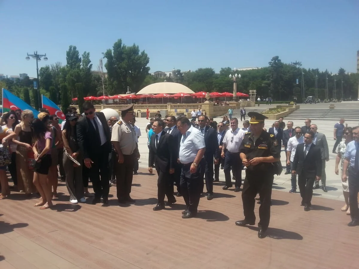 Böyük Zirə adasından Dənizkənarı Milli Parkadək üzgüçülük estafeti keçirilib