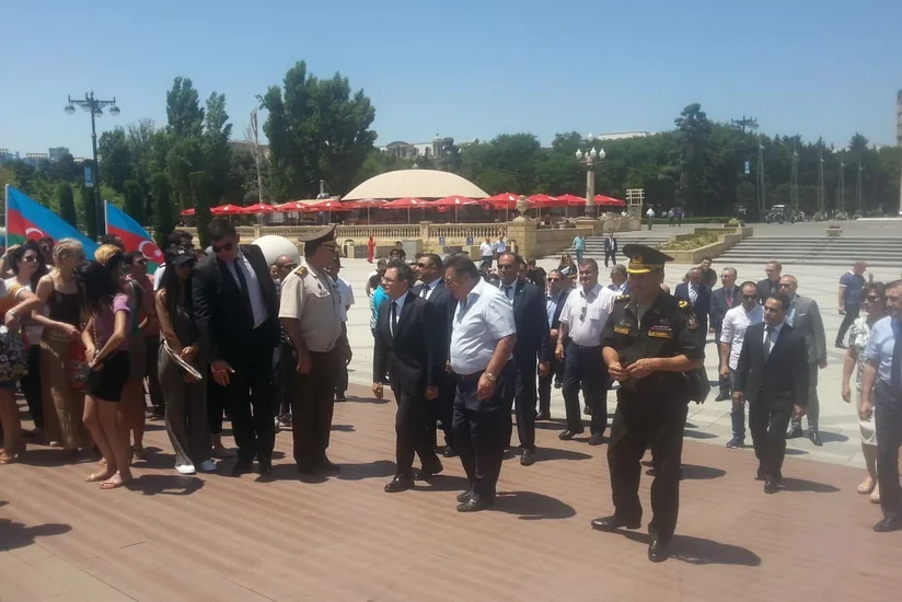 Böyük Zirə adasından Dənizkənarı Milli Parkadək üzgüçülük estafeti keçirilib