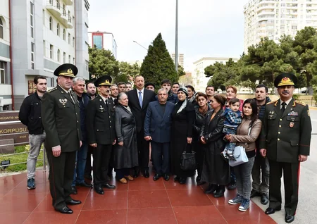 Supreme Commander-in-Chief Ilham Aliyev visits wounded servicemen at Central Military Clinical Hospital