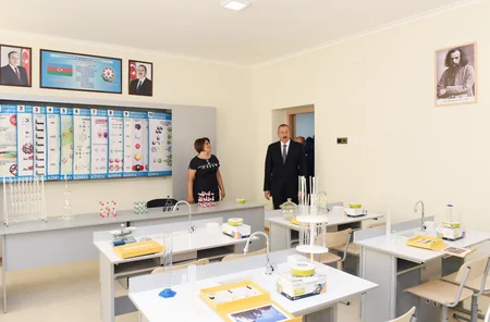 Səbaildə 20-ci Yaşayış sahəsindəki 162 nömrəli məktəbin binası yenidənqurmadan sonra istifadəyə verilib