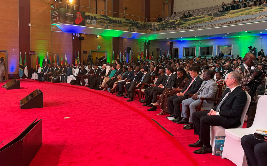 Muxtar Babayev Afrika Missiya 300 sammitinin panel müzakirəsində iştirak edib