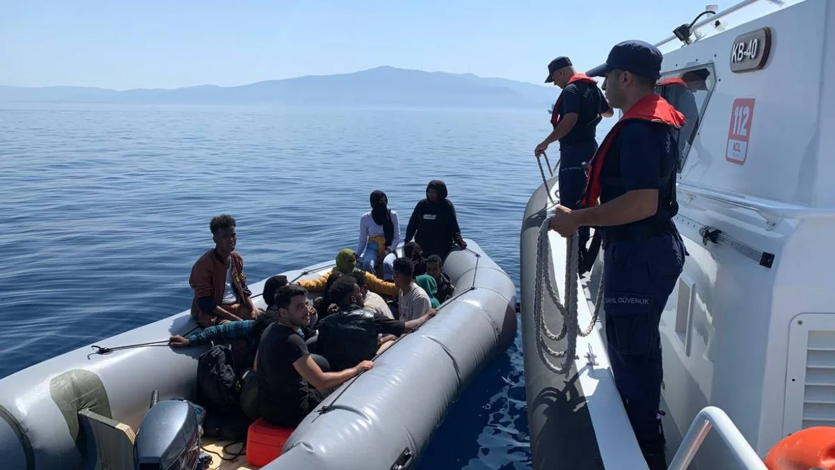 İzmir sahillərində 14 qeyri-qanuni miqrant yaxalanıb