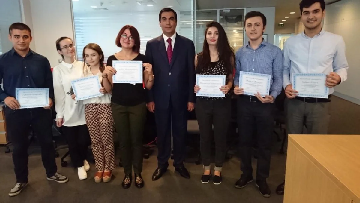 “SOCAR UPSTREAM Management International наградил студентов БВШН