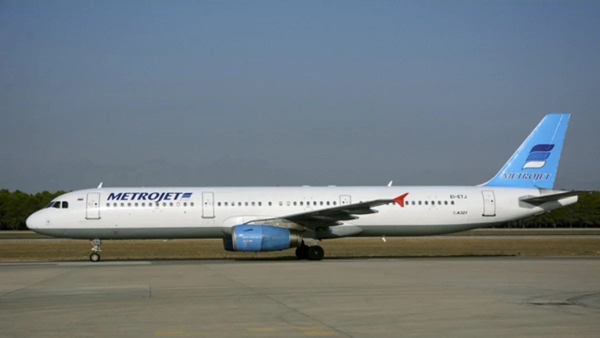 ​Самолет с телами жертв катастрофы Airbus A321 приземлился в России - ВИДЕО