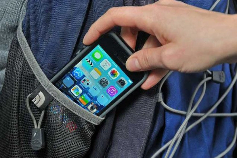 Bakıda çimərlikdən 9 min manatlıq oğurluq edilib