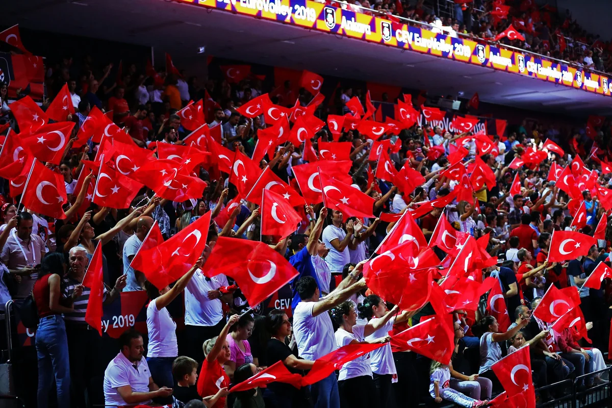 CEV Türkiyədəki zəlzələ ilə bağlı paylaşım edib