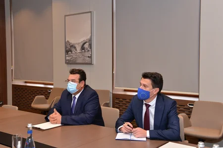 Ceyhun Bayramov Rumıniyanın Azərbaycandakı yeni səfiri ilə görüşüb