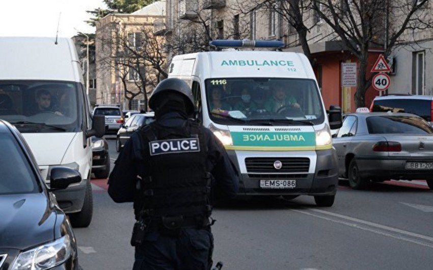 Polis Tbilisidə etirazçıların qurduğu çadırları dağıdıb