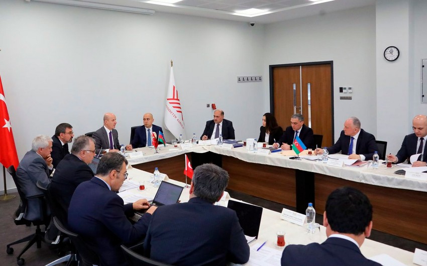 Azerbaijani minister explores co-op with Turkish Council of Higher Education chairman