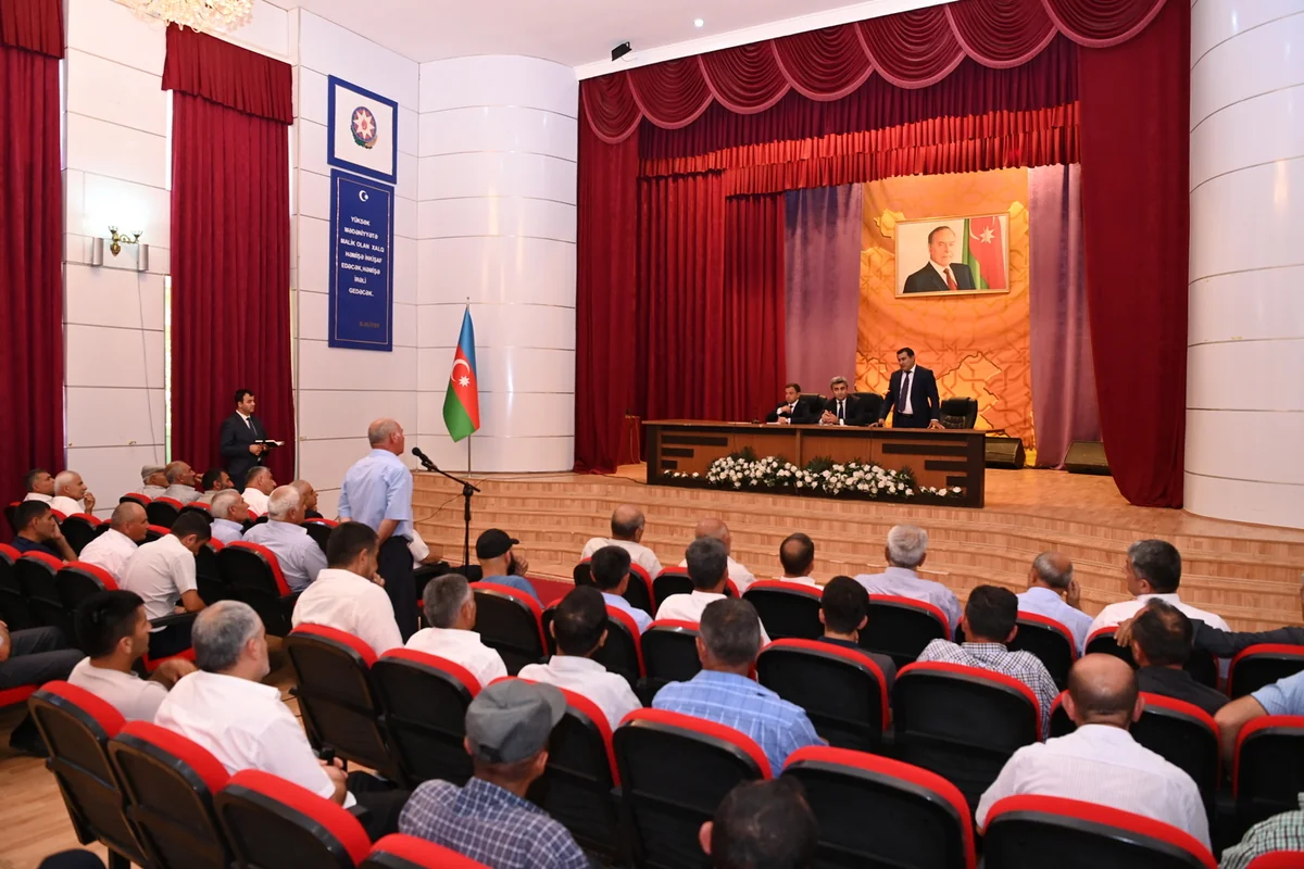 “Azərişıq” Lerikdə fermer və sahibkarların problemlərini müzakirə edib