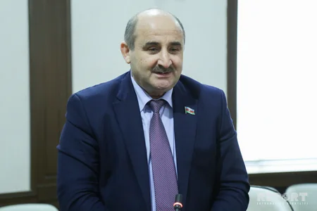 İslahatçı Gənclər İctimai Birliyi İlin Adamı və Gənclərin Dostu milli mükafatlarının qaliblərini təltif edib