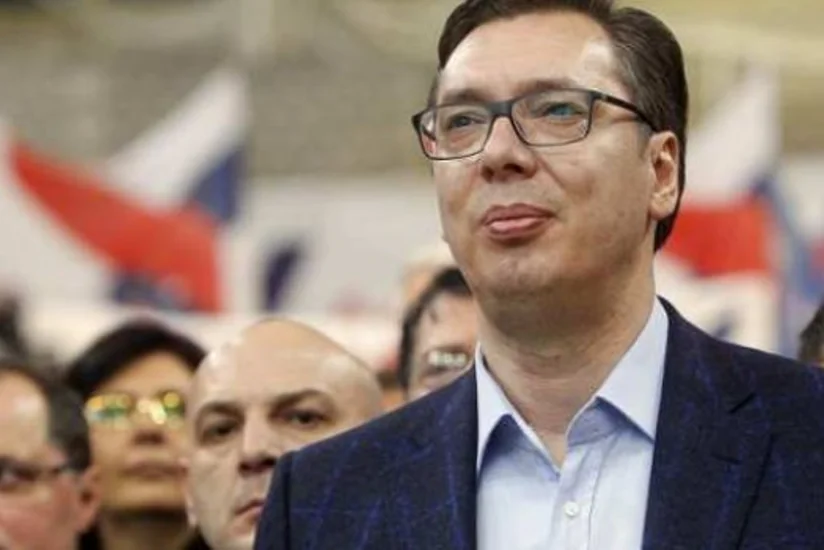 Serbiya prezidenti ölkədə yeni ildə doğulmuş ilk körpəyə baş çəkib