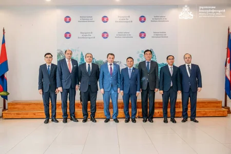 Azerbaijani Deputy FM discus new spheres of co-op with Cambodian officials