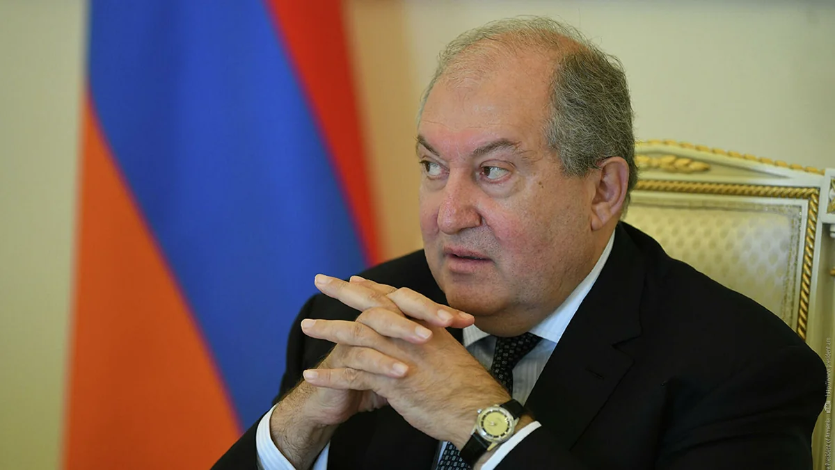 Georgian experts: Armenian president escaped problems by resigning