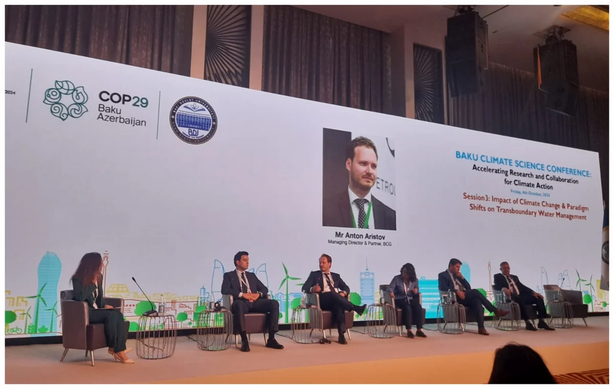 Baku hosts panel on climate change impact on transboundary water management