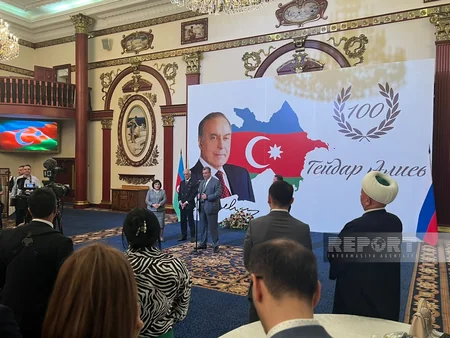 Sahibə Qafarova Moskvada Heydər Əliyevin yubileyi münasibətilə keçirilən rəsmi qəbulda çıxış edib